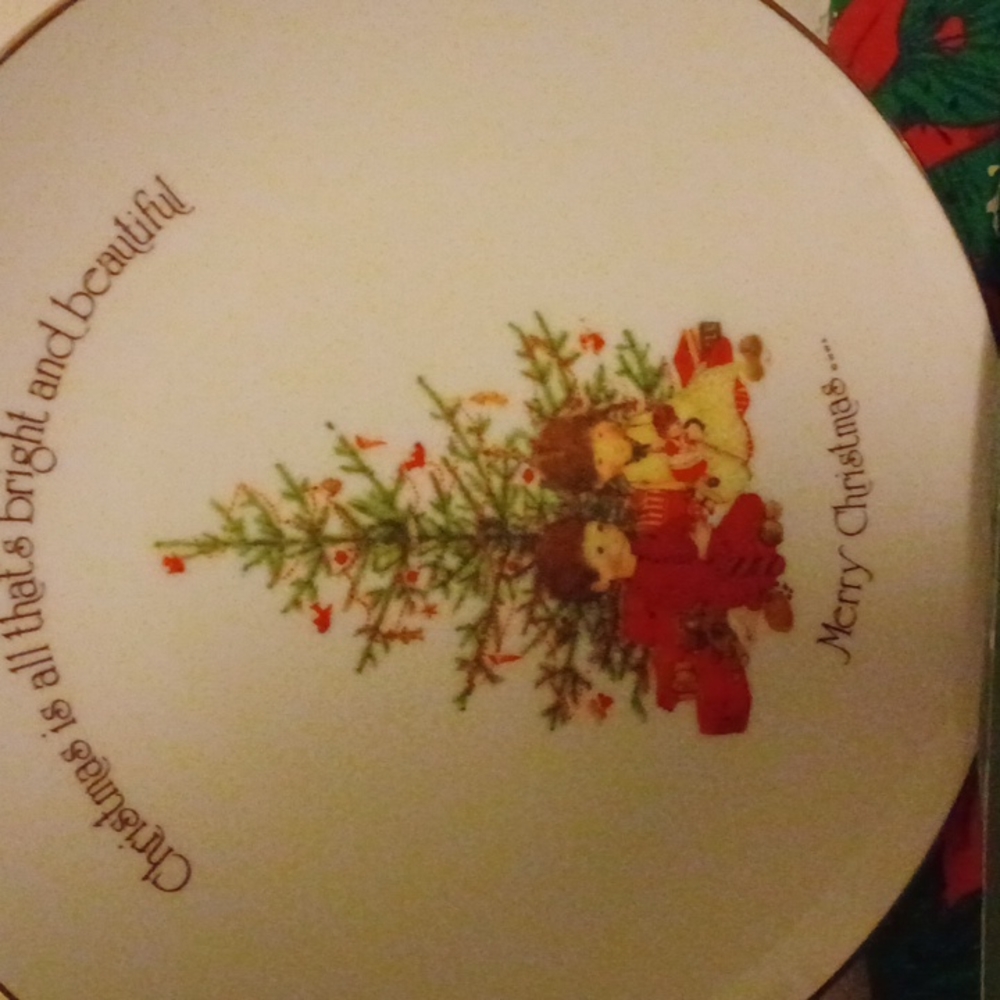 1975 Holly Hobbie Commemorative Edition Collector's 10.5 in plate